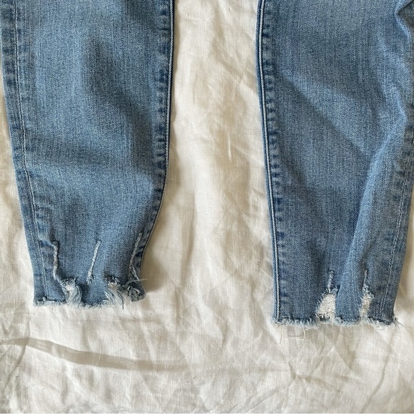 $225 Frame Light Wash Le High Skinny Raw Hem Jeans - Picture 2 of 7